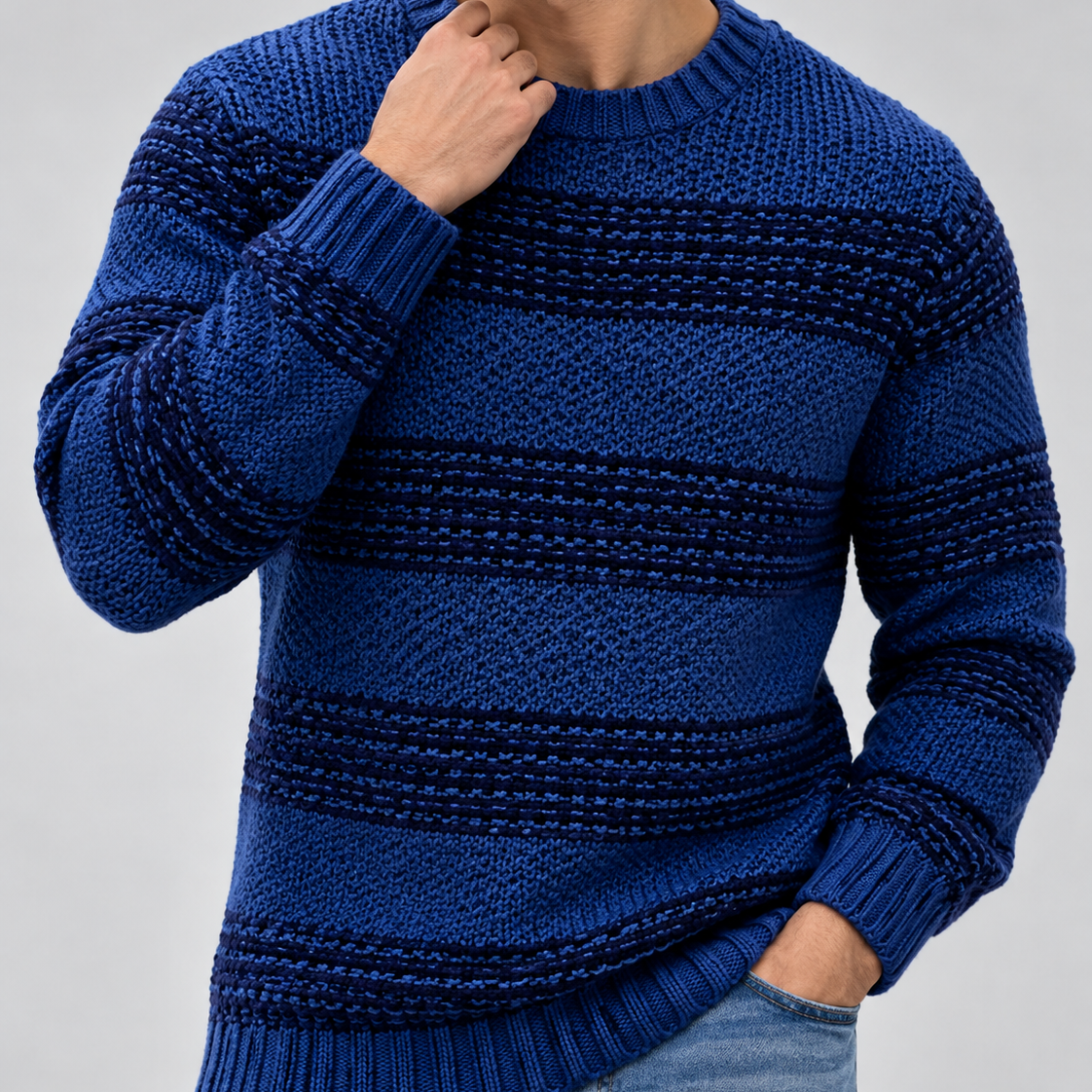 Męski sweter w paski – Luźny krój, okrągły dekolt i długie rękawy na co dzień