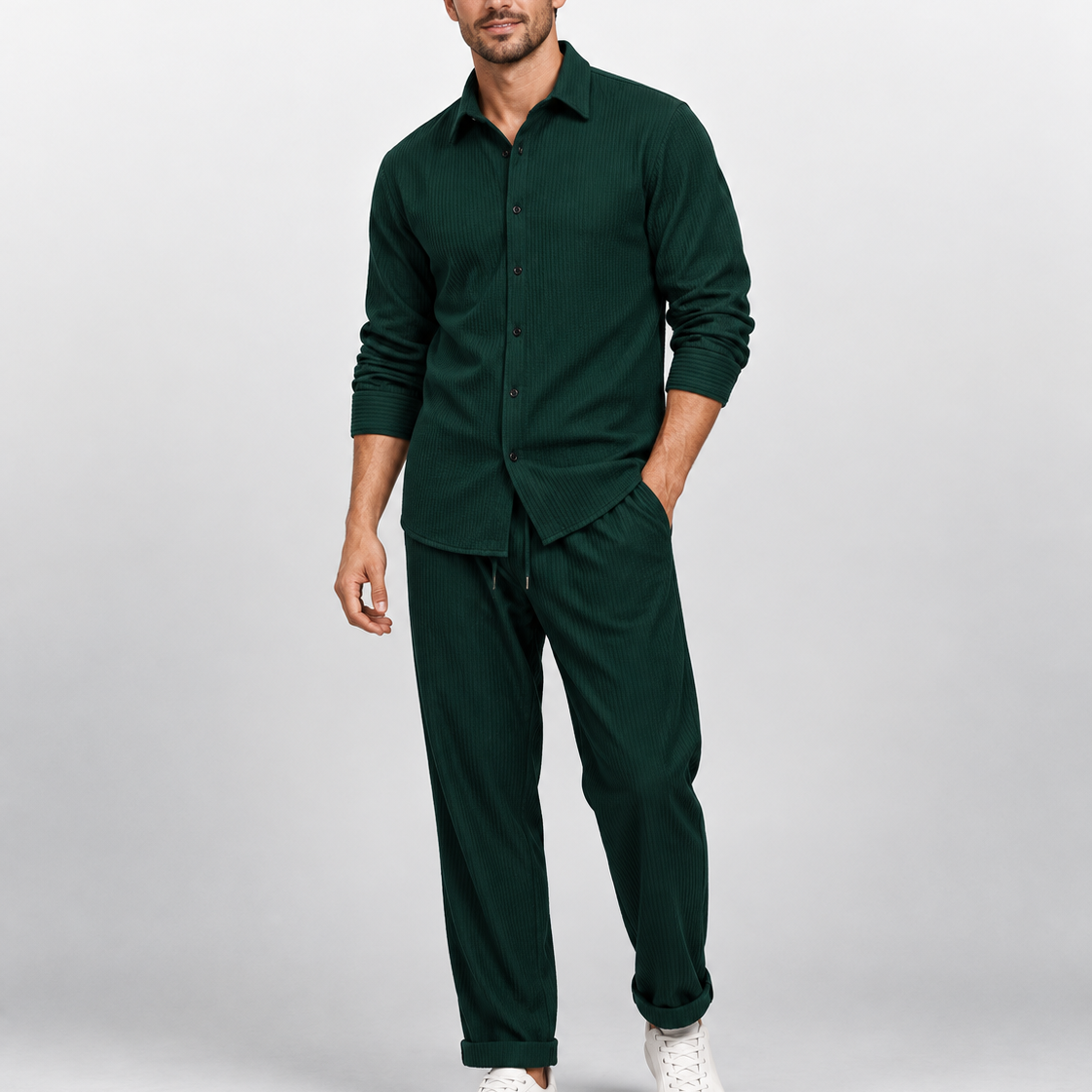 Męski zestaw smart casual – koszula z prążkowaną fakturą, proste spodnie