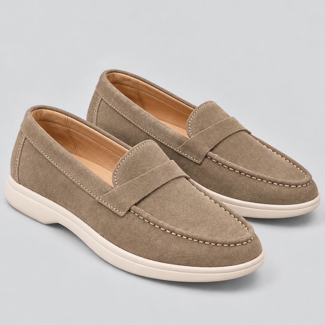 Mokasyny zamszowe – pasek penny, szycie moc-toe, elegancki fason na co dzień